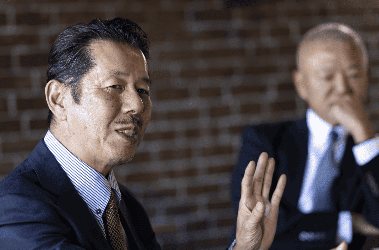 Tatsunori Kirihata speaking.