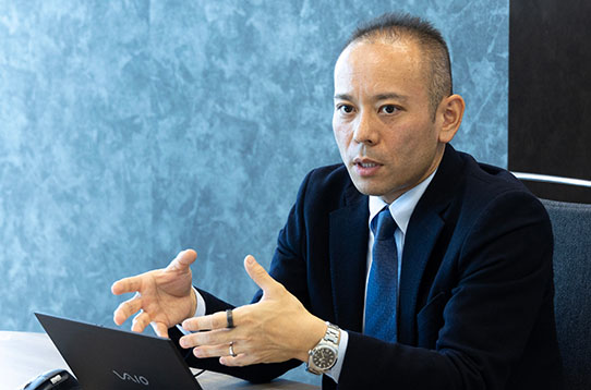 (株)メタルワン 鋼管BU総括マネージャー 榎本俊一さんが語る様子