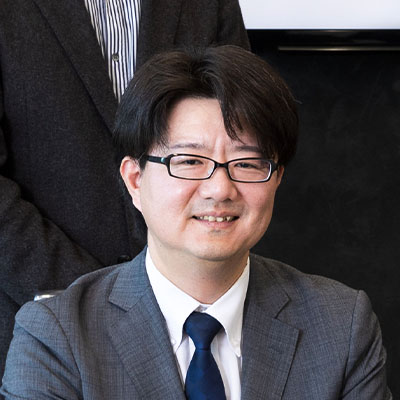 （株）メタルワン特殊鋼 厚板部 大阪厚板課長 真鍋亮一さんの写真